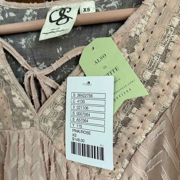 Peasant dress NWT. Never worn before. Very beautiful dress. - Picture 4 of 5